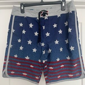 Travis Mathew board shorts Sz M